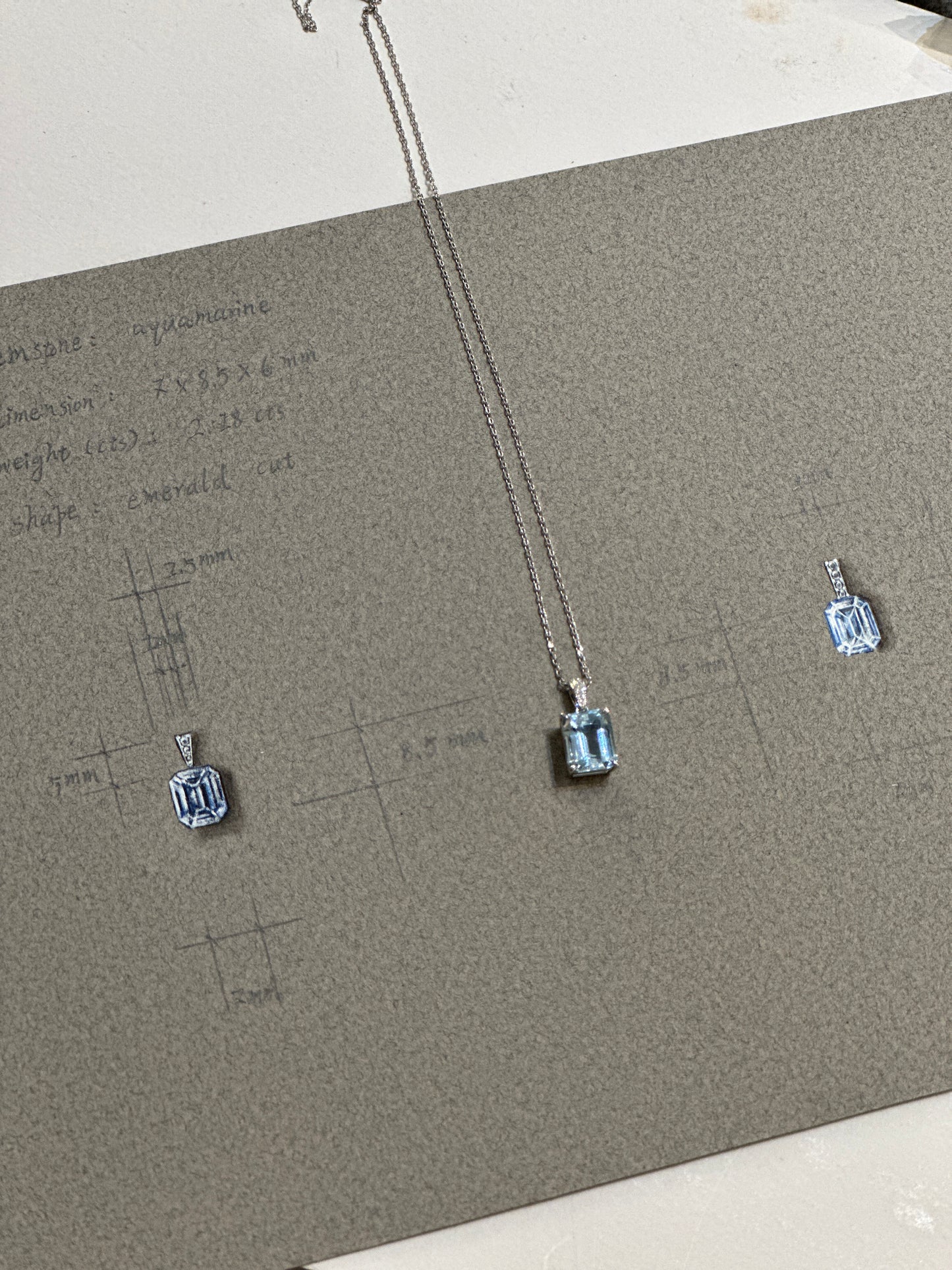 Acquamarine pendant