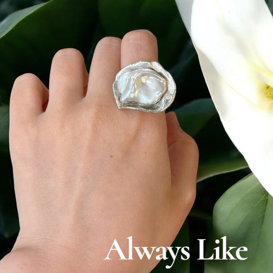 Petal-like pearl ring